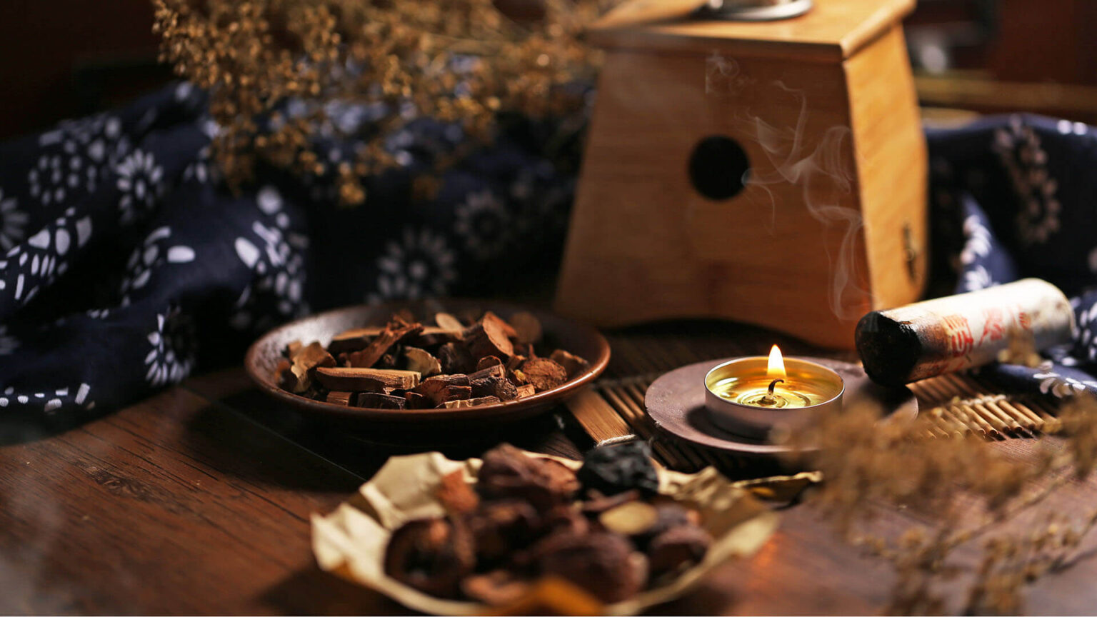 What is Oud Perfume? All About the Liquid Gold Source of Beauty Fragrance